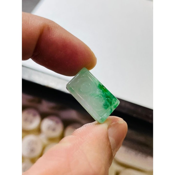 天然A貨緬甸玉 冰飄花回紋雕仿古龍翡翠頂珠玉墜 冰起光感潤 冰辣綠花 方塊小龍珠-細節圖9