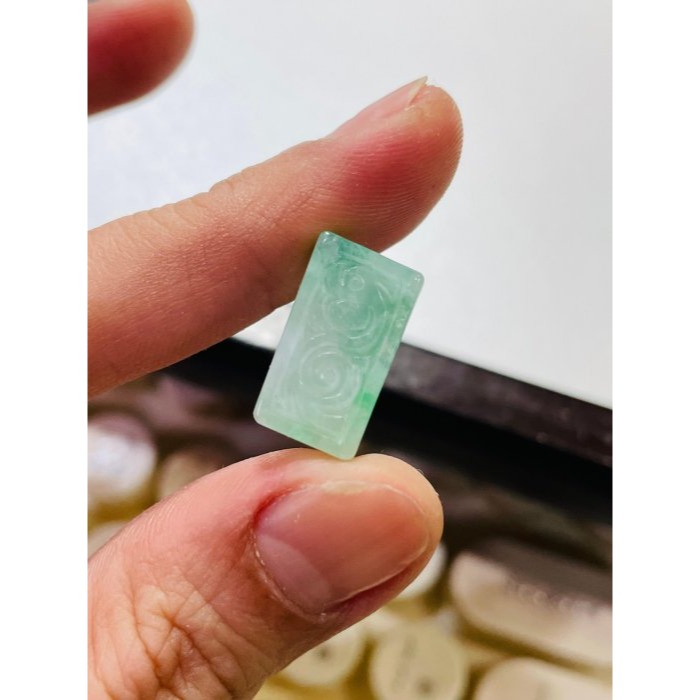 天然A貨緬甸玉 冰飄花回紋雕仿古龍翡翠頂珠玉墜 冰起光感潤 冰辣綠花 方塊小龍珠-細節圖10