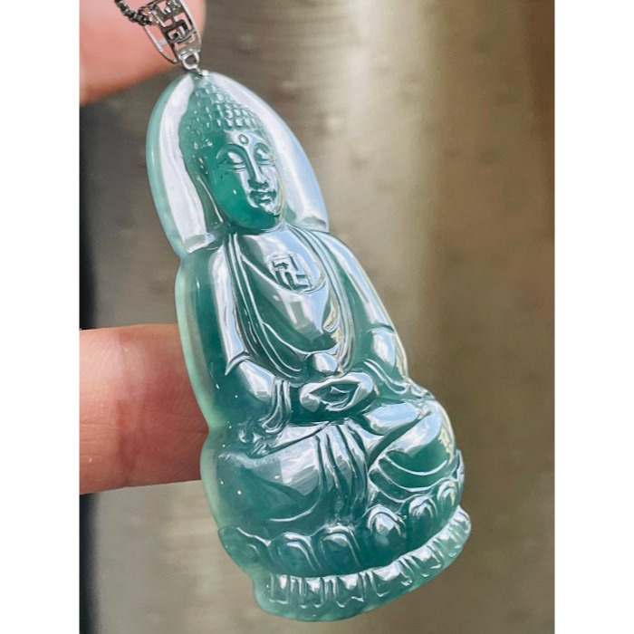 天然A貨翡翠 冰玻危綠精雕大日如來翡翠18K金佛墜 滿綠透字玻璃種瓜料 精開莊嚴慈悲法像-細節圖3