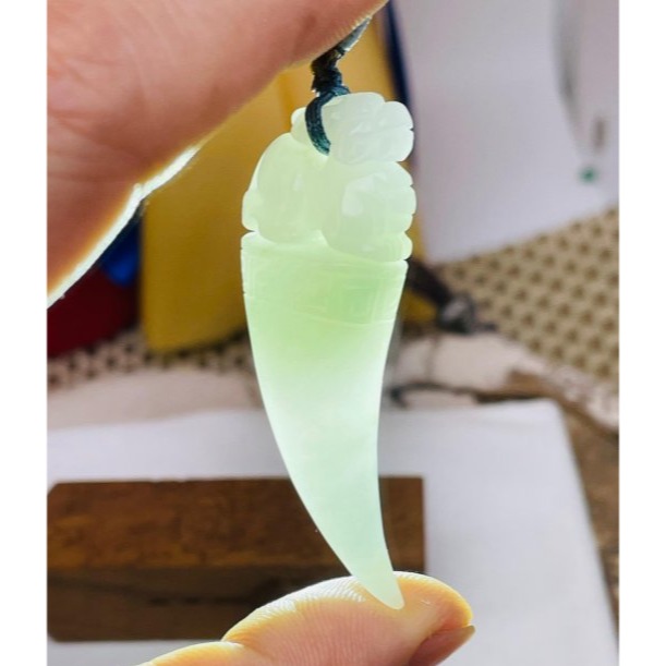 天然A貨緬甸玉 膠潤藍綠全立體貔貅龍牙翡翠玉墜 無晶體帶膠感好水頭 色清爽形飽滿-細節圖9