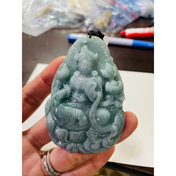 天然A貨翡翠 細潤危藍雙面雕度母翡翠佛牌 溫潤全透光滿色 厚庄大器牌形 雕工精緻-細節圖9