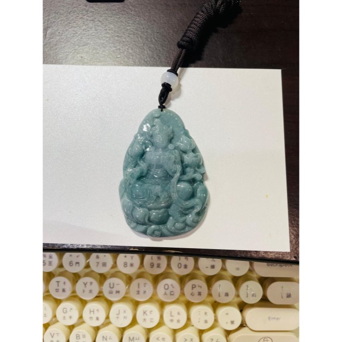 天然A貨翡翠 細潤危藍雙面雕度母翡翠佛牌 溫潤全透光滿色 厚庄大器牌形 雕工精緻-細節圖10