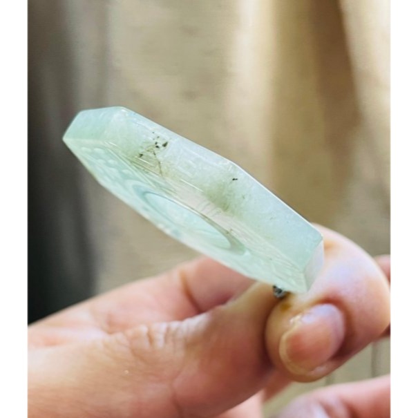 天然A貨緬甸玉 冰油青太極八卦翡翠玉墜 起冰帶膠感 透手影好水頭 照燈能見些微色點-細節圖4