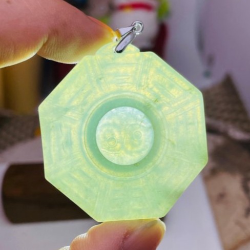 天然A貨緬甸玉 冰油青太極八卦翡翠玉墜 起冰帶膠感 透手影好水頭 照燈能見些微色點-細節圖9