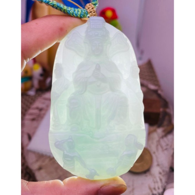 天然A貨緬甸玉 膠潤藍綠精工雕天上聖母/千順媽祖翡翠佛牌 細膩膠潤底庄 厚庄透手影大牌形 法像精開 宮女隨伺 千順護航-細節圖9