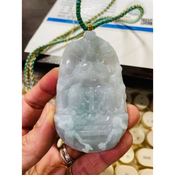 天然A貨緬甸玉 膠潤藍綠精工雕天上聖母/千順媽祖翡翠佛牌 細膩膠潤底庄 厚庄透手影大牌形 法像精開 宮女隨伺 千順護航-細節圖10