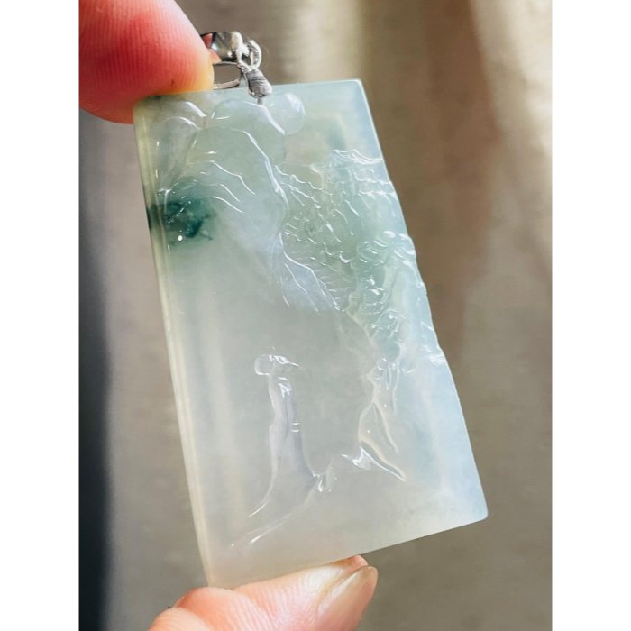 天然A貨緬甸玉 冰玻老坑飄花手工雕吟風弄月翡翠山水牌 剛性起光感 清澈透字老坑冰料 一刀方正牌型 雕工細緻唯美-細節圖2