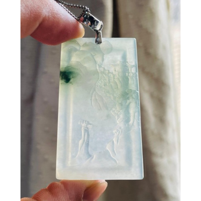 天然A貨緬甸玉 冰玻老坑飄花手工雕吟風弄月翡翠山水牌 剛性起光感 清澈透字老坑冰料 一刀方正牌型 雕工細緻唯美-細節圖3