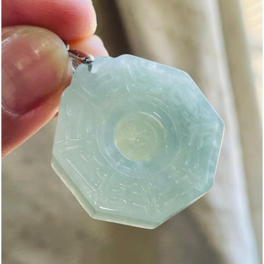 天然A貨緬甸玉 冰潤晴藍太極八卦翡翠玉墜 起冰滿綠底色 晶透帶色有水頭 大小易配戴-細節圖4