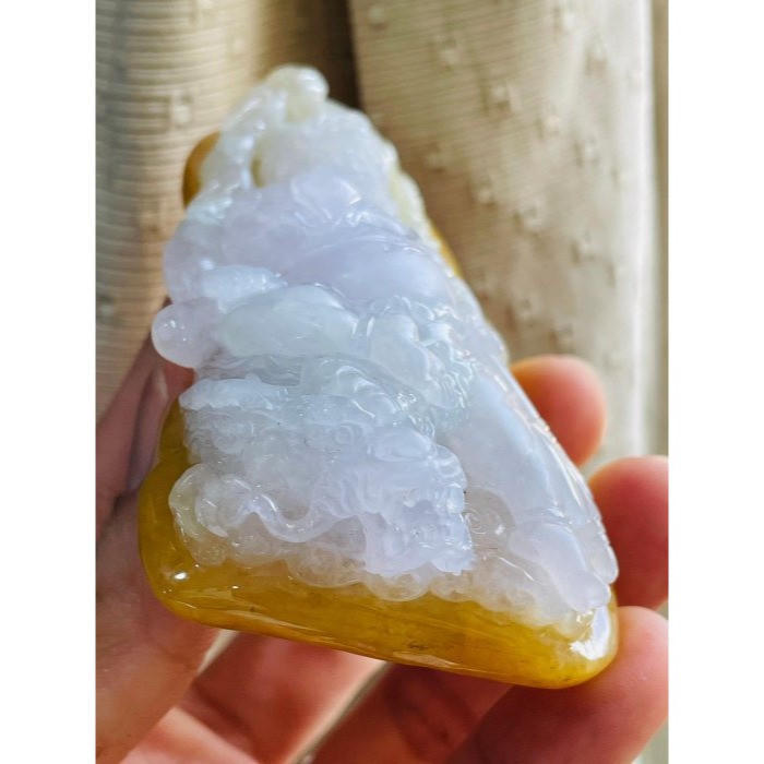 天然A貨緬甸玉 藏家件 老坑冰三彩大師精工御龍三面六臂大黑天翡翠佛墜 冰春彩油黃水石料 色滿分明 絕頂好料霸氣雕工 三證-細節圖4