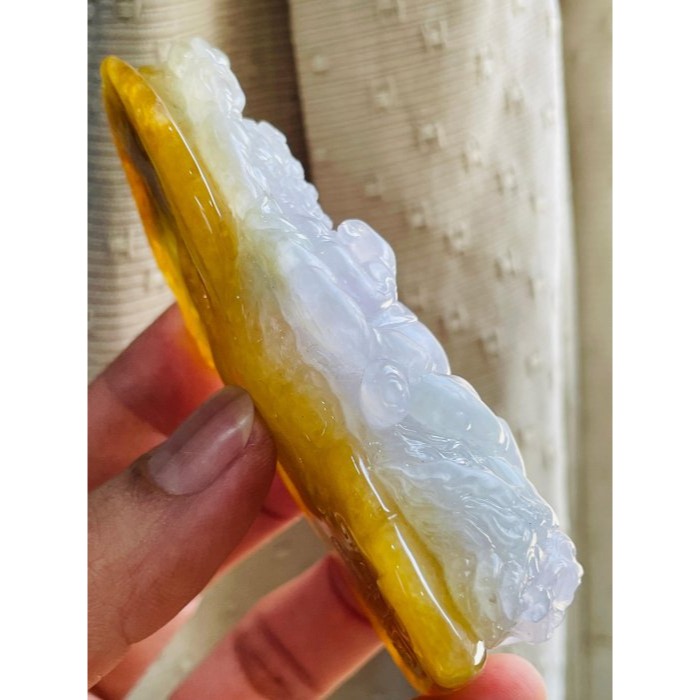 天然A貨緬甸玉 藏家件 老坑冰三彩大師精工御龍三面六臂大黑天翡翠佛墜 冰春彩油黃水石料 色滿分明 絕頂好料霸氣雕工 三證-細節圖5