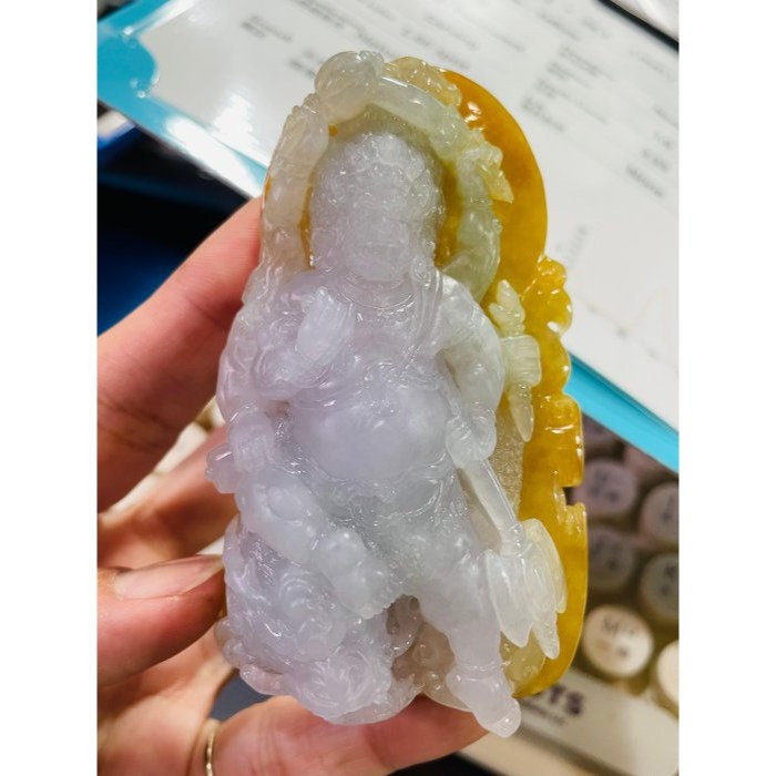 天然A貨緬甸玉 藏家件 老坑冰三彩大師精工御龍三面六臂大黑天翡翠佛墜 冰春彩油黃水石料 色滿分明 絕頂好料霸氣雕工 三證-細節圖9