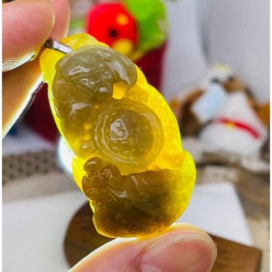 天然A貨緬甸玉 溫潤糖黃漸變手工巧雕福壽雙全翡翠玉墜 油潤滿黃肉 厚度足工立體 不柴全透光-細節圖9