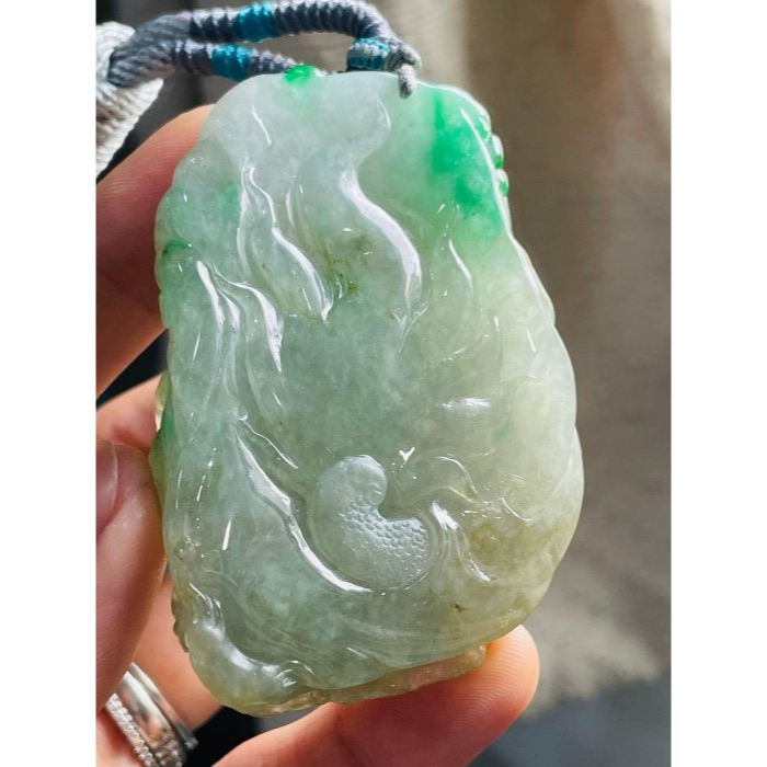 天然A貨緬甸玉 老坑辣綠飄花大師雕龍霸天下翡翠龍牌 泛光老冰料 帶多多冰陽綠 精工雙拋 附台証-細節圖6