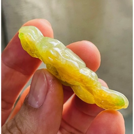 天然A貨緬甸玉 老坑黃加綠手工雕螃蟹/八方來財翡翠玉墜/包掛 起光感冰黃綠融合 幾抹陽綠點綴 晶透油滴般光澤-細節圖6