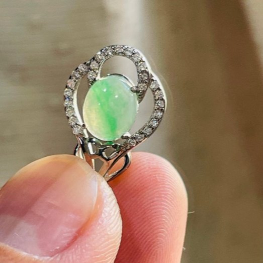 天然A貨緬甸玉 冰金絲綠蛋面翡翠玉墜 起冰滿綠底色 金絲陽綠色辣又粗 圓潤飽滿 無封底-細節圖7