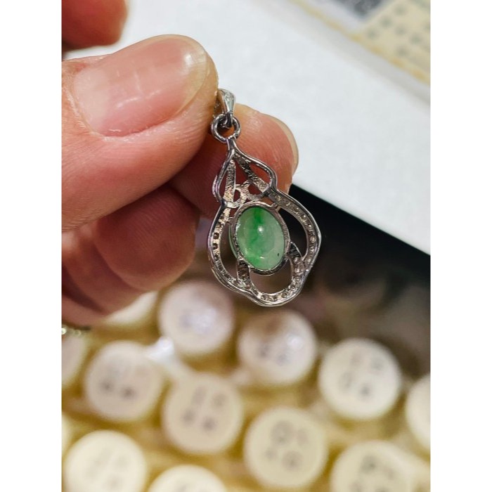 天然A貨緬甸玉 冰金絲綠蛋面翡翠玉墜 起冰滿綠底色 金絲陽綠色辣又粗 圓潤飽滿 無封底-細節圖10