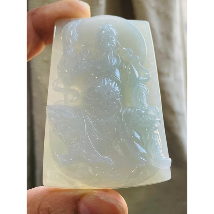 天然A貨緬甸玉 冰潤淡底色精雕坐姿關公翡翠玉牌 冰帶膠底庄 色淡有水頭 法像精開 牌形方正大器-細節圖2