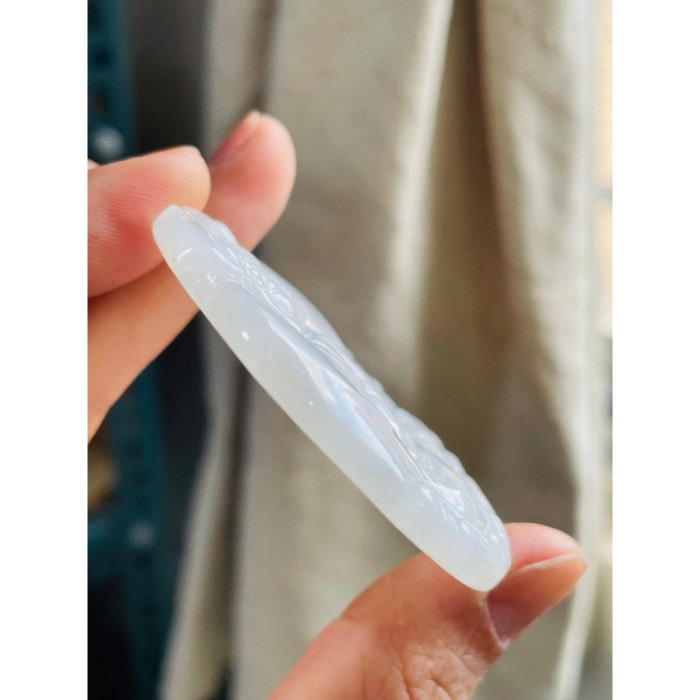 天然A貨緬甸玉 白冰坐蓮大日如來翡翠佛牌 起冰晶透 一刀切透手影 手結智拳印法像清晰莊嚴-細節圖5