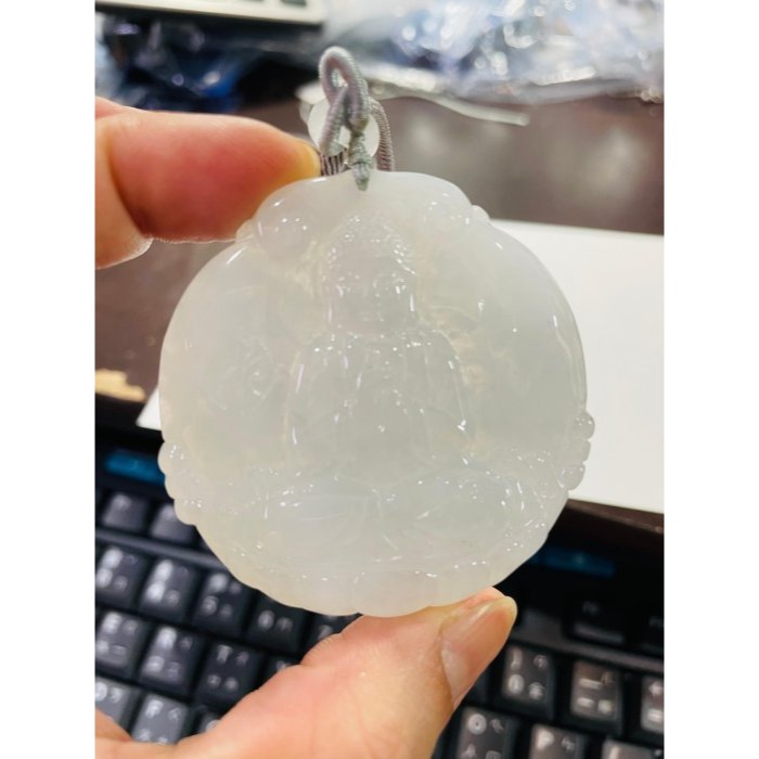 天然A貨緬甸玉 白冰坐蓮大日如來翡翠佛牌 起冰晶透 一刀切透手影 手結智拳印法像清晰莊嚴-細節圖9