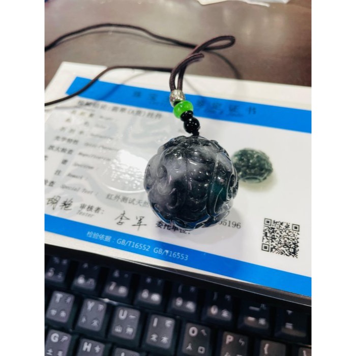 天然A貨緬甸玉 老烏雞全立體飛天貔貅翡翠玉墜 烏亮光澤 寓意:圓滿.周全.護佑無缺-細節圖10