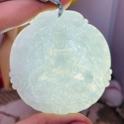 天然A貨緬甸玉 白冰千手觀音/八臂菩薩翡翠佛牌 冰起光感微透字好水頭 完美一刀切牌形 法像慈悲-細節圖9