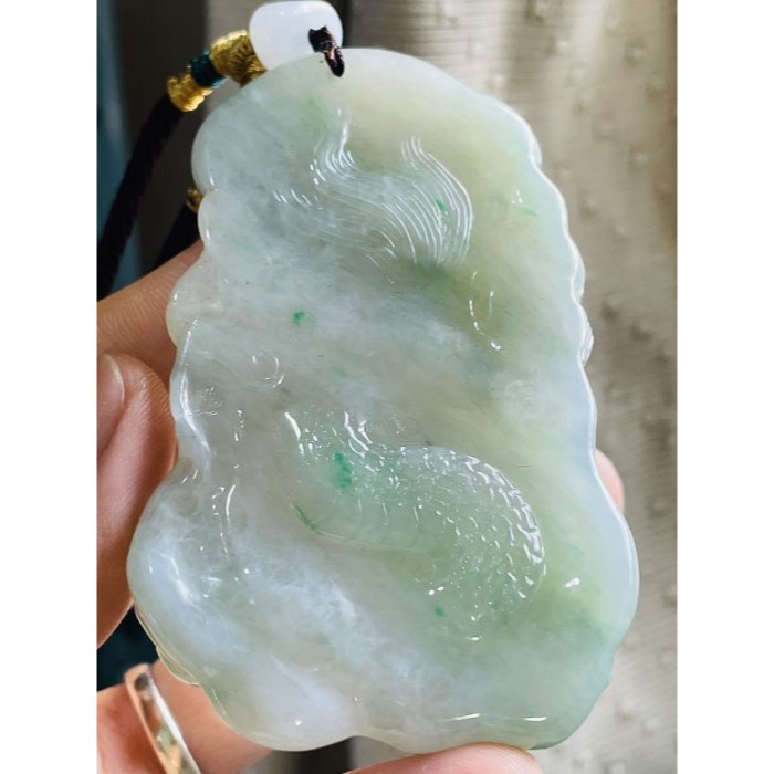 天然A貨緬甸玉 冰飄綠大師雕龍霸天下翡翠龍牌 冰起膠底飄陽綠花 灑金點綴 霸氣銳眼尖牙利爪-細節圖4