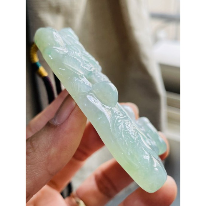 天然A貨緬甸玉 冰飄綠大師雕龍霸天下翡翠龍牌 冰起膠底飄陽綠花 灑金點綴 霸氣銳眼尖牙利爪-細節圖6