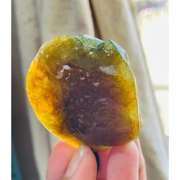 天然A貨緬甸玉 冰種黃加綠精工手雕招財納福貔貅翡翠玉墜 雙彩色分明 老坑蜜糖霧晶透油亮 滿色菠菜綠巧杏眼尖牙貔貅 附台証-細節圖7