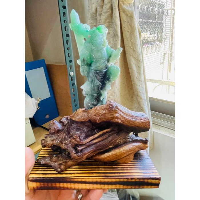 天然A貨緬甸玉 老坑烏骨雞綠大師雕鍾馗納福翡翠擺件 冰起膠滿綠底色 陽綠辣綠灑金烏雞層次多彩 翠與墨獨特美-細節圖8