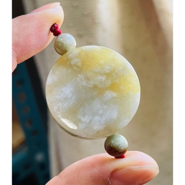 天然A貨緬甸玉 冰膠檸檬黃雙彩意境浮雲無事牌翡翠玉墜 冰透膠潤底妝 厚且全透光透手 附台証-細節圖2