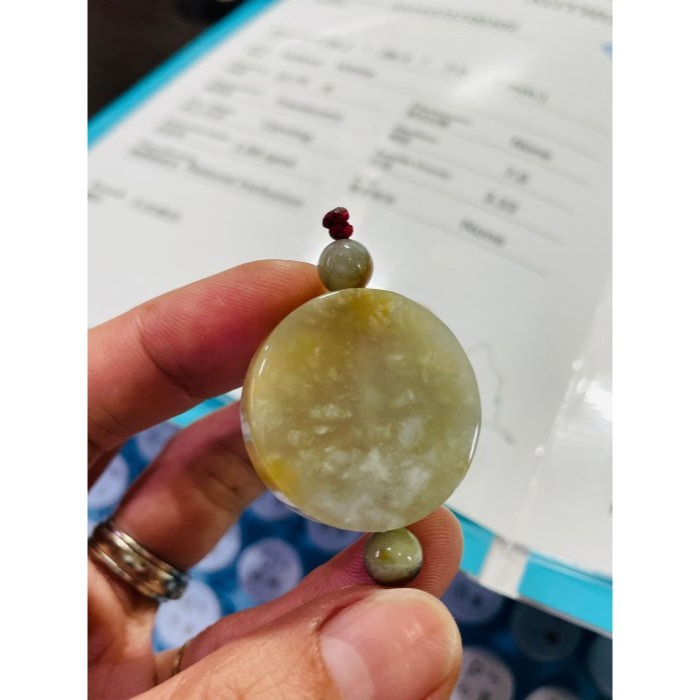 天然A貨緬甸玉 冰膠檸檬黃雙彩意境浮雲無事牌翡翠玉墜 冰透膠潤底妝 厚且全透光透手 附台証-細節圖9