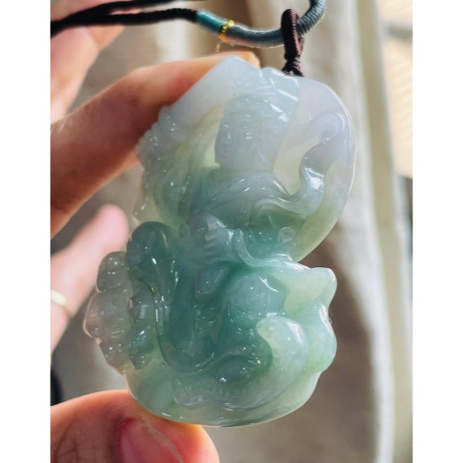 天然A貨緬甸玉 膠潤藍綠雙彩臨水夫人陳靖姑翡翠玉牌 芙蓉膠底妝 過底綠近滿色 厚庄一刀切牌形-細節圖3