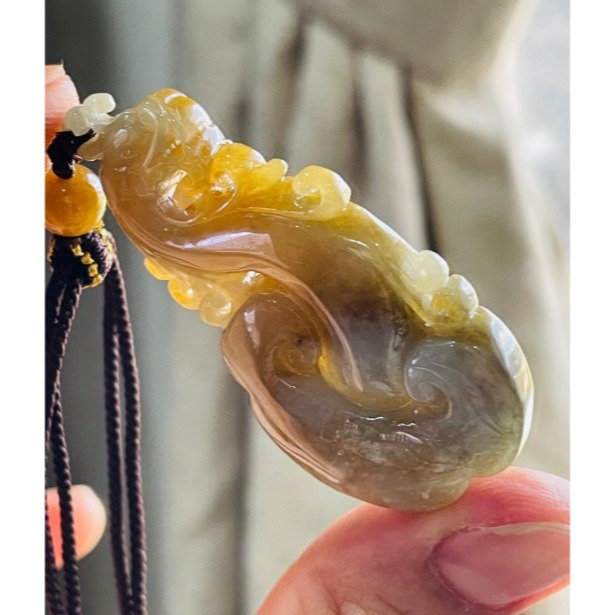 天然A貨緬甸玉 老坑蜜糖黃漸變手工巧雕攏如意翡翠小龍牌 冰帶油老熟 糖黃.梨黃.淡綠漸層過度-細節圖5