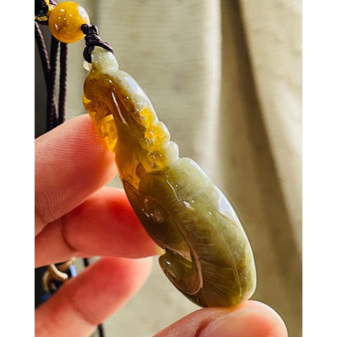 天然A貨緬甸玉 老坑蜜糖黃漸變手工巧雕攏如意翡翠小龍牌 冰帶油老熟 糖黃.梨黃.淡綠漸層過度-細節圖6