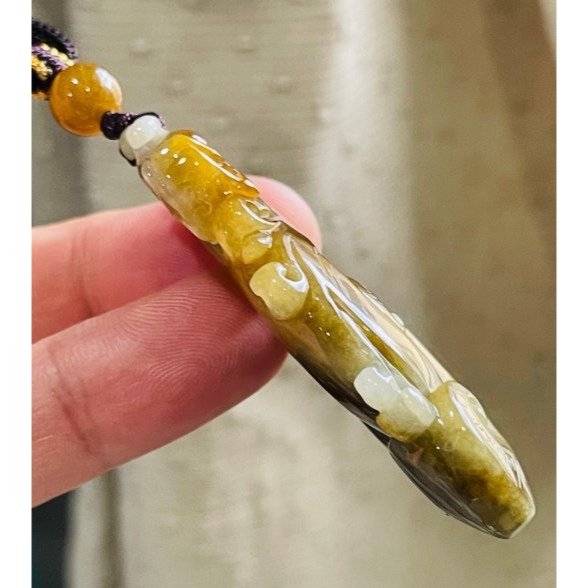 天然A貨緬甸玉 老坑蜜糖黃漸變手工巧雕攏如意翡翠小龍牌 冰帶油老熟 糖黃.梨黃.淡綠漸層過度-細節圖8