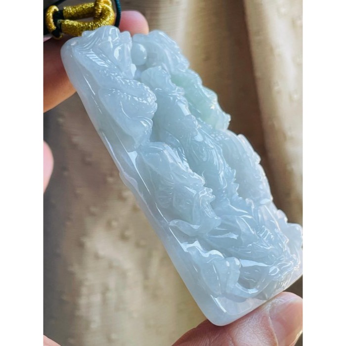 天然A貨緬甸玉 冰潤淡底色精工雕九龍關公翡翠玉牌 淡綠冰帶膠底庄 霸氣雕工法像精開 74牌形大器有份量請留意-細節圖4