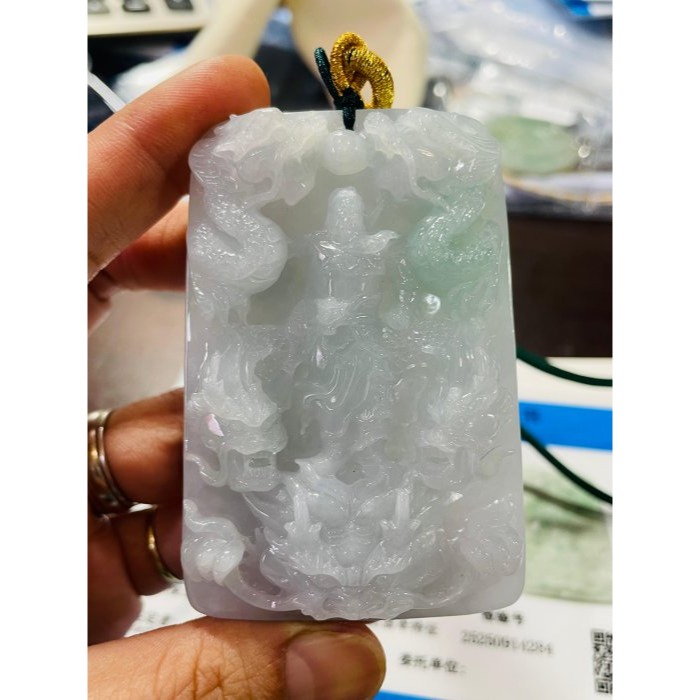 天然A貨緬甸玉 冰潤淡底色精工雕九龍關公翡翠玉牌 淡綠冰帶膠底庄 霸氣雕工法像精開 74牌形大器有份量請留意-細節圖9