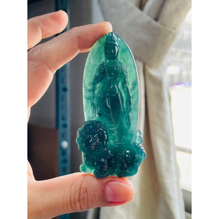 天然A貨翡翠 高冰危綠精雕文殊菩薩翡翠佛牌 老藍水透綠冰種瓜料 精開慈悲莊嚴法像-細節圖8