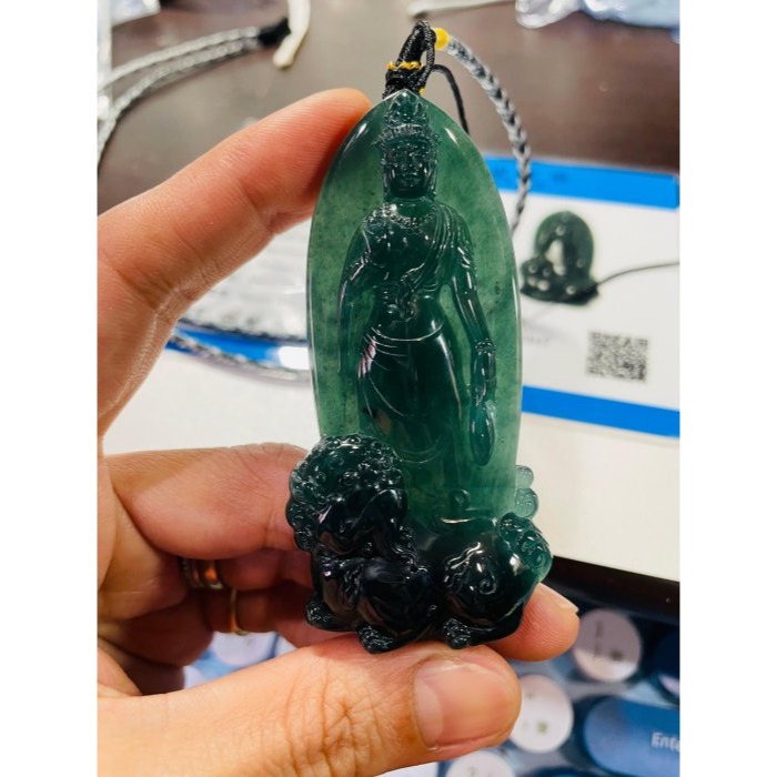 天然A貨翡翠 高冰危綠精雕文殊菩薩翡翠佛牌 老藍水透綠冰種瓜料 精開慈悲莊嚴法像-細節圖10