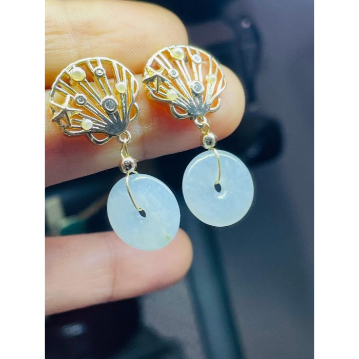 天然A貨緬甸玉 白冰平安扣翡翠耳針/耳環 鏤空銀貝殼 完美平安扣藏抹金帶小飄花-細節圖9