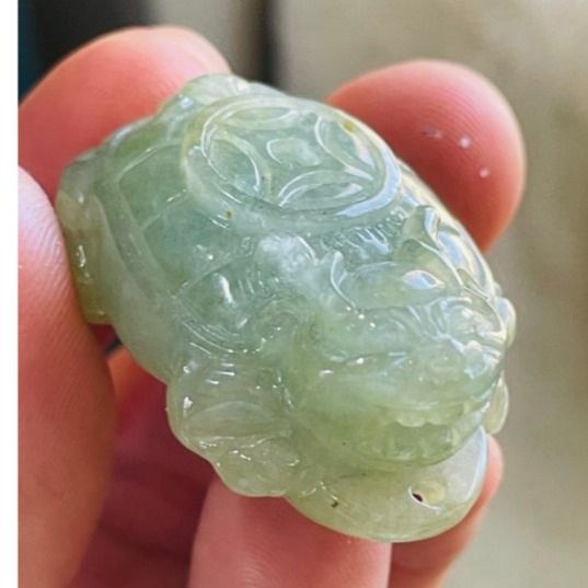 天然A貨緬甸玉 冰潤油綠滿載而歸招財龍龜翡翠擺件 起冰滿綠底色帶灑金 型飽滿工不含糊-細節圖3