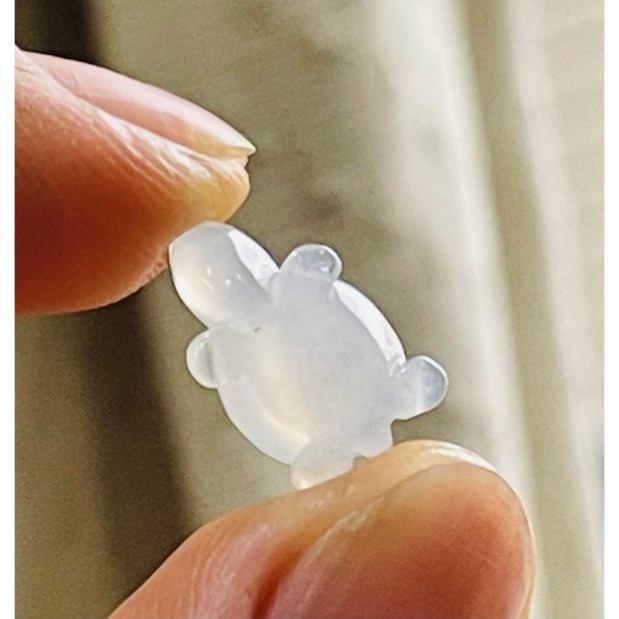 天然A貨緬甸玉 冰膠瑪瑙底白冰手工雕平安龜翡翠裸石 冰膠起光感剛剛龜 晶透爆光好水頭-細節圖5