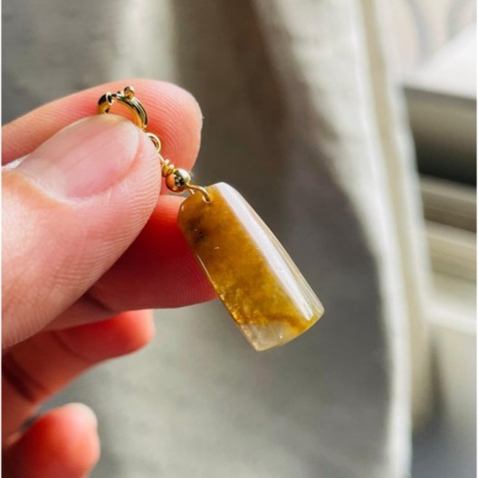 天然A貨緬甸玉 冰蜜糖黃小無事牌翡翠隨意扣 天然冰潤 成色飽和 很小 厚度比例完美-細節圖2