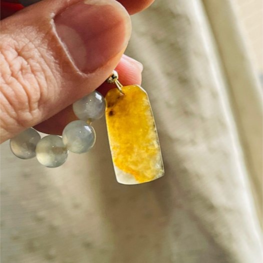 天然A貨緬甸玉 冰蜜糖黃小無事牌翡翠隨意扣 天然冰潤 成色飽和 很小 厚度比例完美-細節圖5
