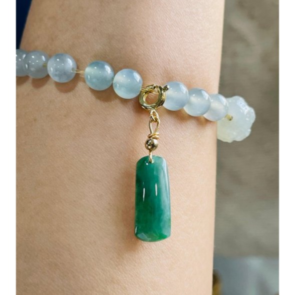 天然A貨緬甸玉 冰藍水小無事牌翡翠隨意扣 冰透滿色 滿綠帶綠花底色 飽滿厚度比例足-細節圖2