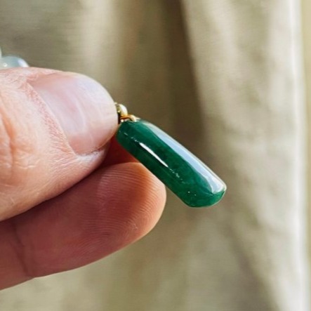 天然A貨緬甸玉 冰藍水小無事牌翡翠隨意扣 冰透滿色 滿綠帶綠花底色 飽滿厚度比例足-細節圖4