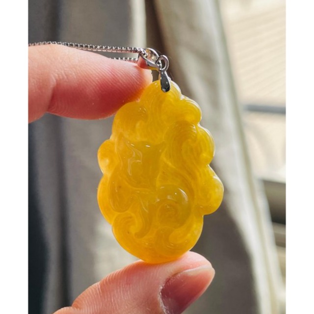 天然A貨緬甸玉 溫潤橙黃滿色黃金九尾狐狸翡翠玉墜 色滿勻稱 油亮成色飽和 不大配帶無壓力-細節圖2