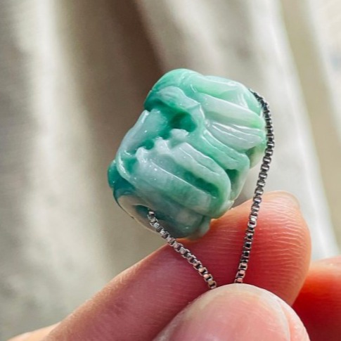 天然A貨緬甸玉 辣色白底青360度手工微雕一條龍翡翠龍珠 白綠分明 色鮮豔綠帶多-細節圖4