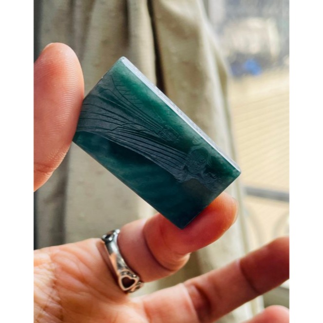 天然A貨翡翠 冰潤危綠雷射雕如意媽祖/天上聖母翡翠佛牌 全透光滿綠瓜料 完美方正牌形 噴砂影雕細致顯工-細節圖7
